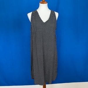 Black/white slip dress w keyhole NWT